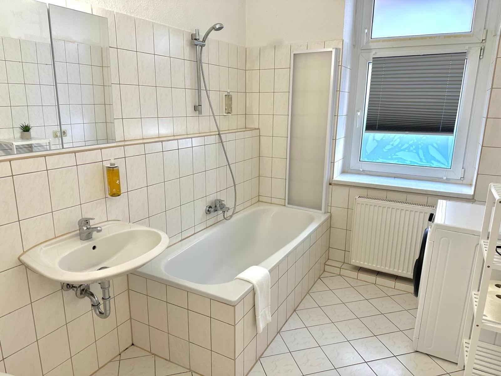 Raha Apartments - Grosses 3 Z-Apartment - Erdgeschoss - Domplatz - Vollausstattung Erfurt Kültér fotó