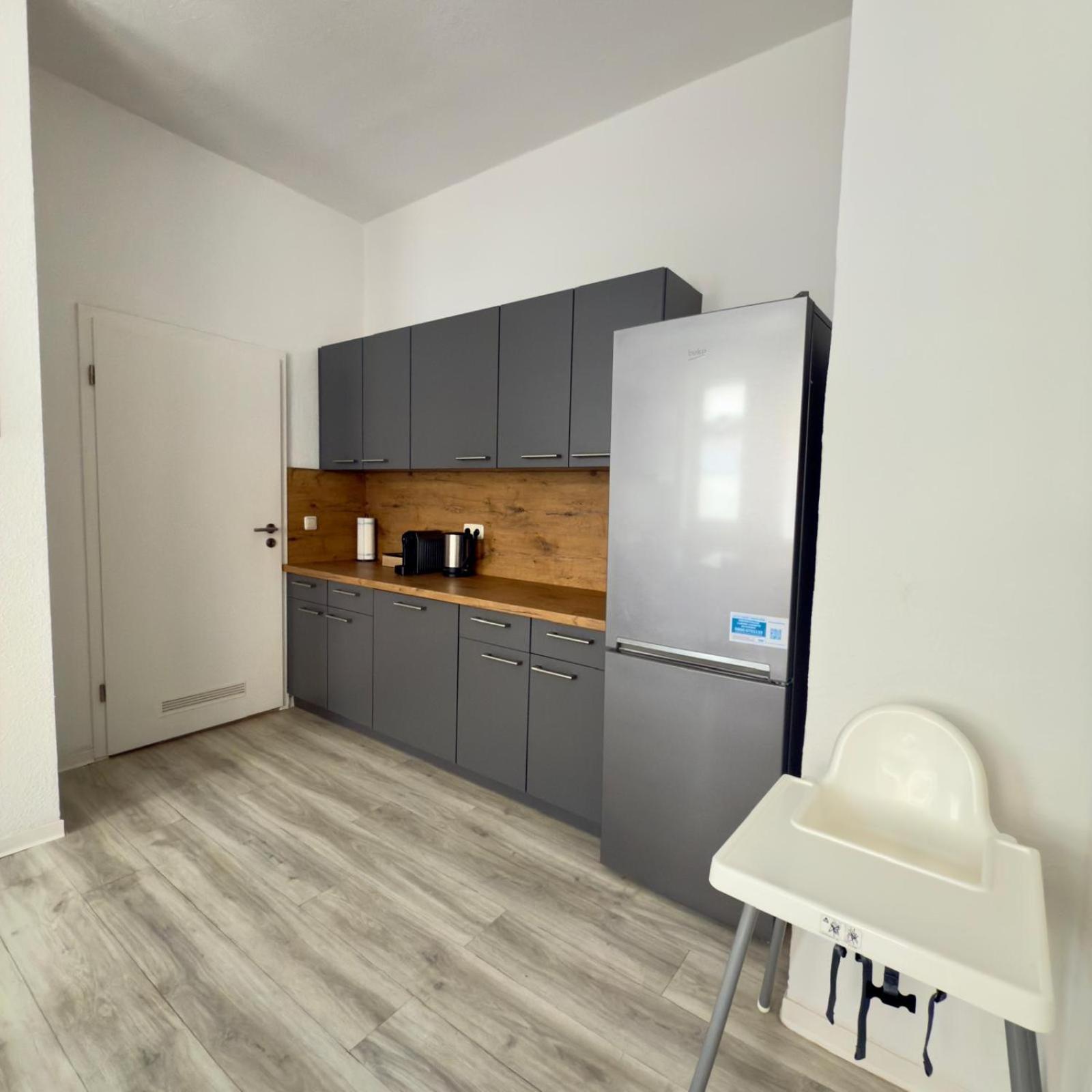 Raha Apartments - Grosses 3 Z-Apartment - Erdgeschoss - Domplatz - Vollausstattung Erfurt Kültér fotó